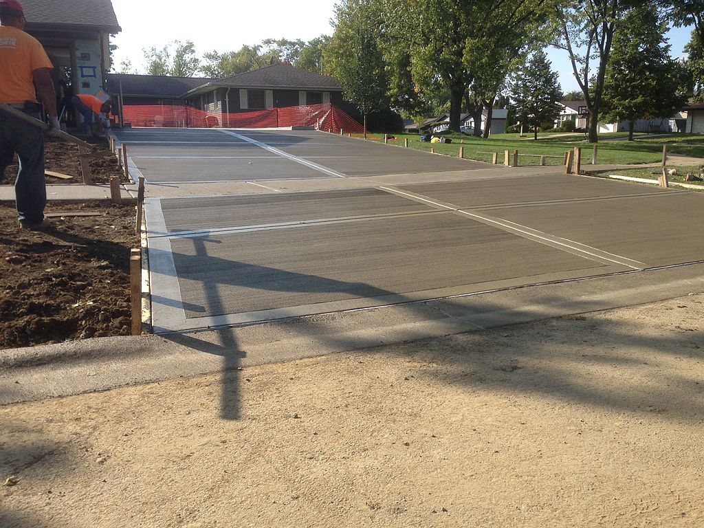 concrete driveway vs asphalt